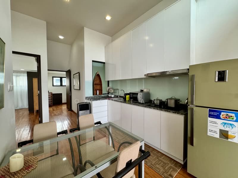 Serangoon Garden Estate, 79 Bridport Avenue, 2 Bedrooms, 900 sqft, Terraced House For Rent, by Owen Tan, 500176648 - Kitchen - PropertyGuru.com.sg