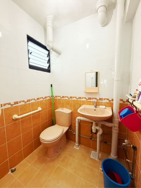 504 Ang Mo Kio Avenue 8, 504 Ang Mo Kio Avenue 8, 2 Bedrooms, 731 sqft, HDB Flat For Sale, by Magdeline Sng, 500176659 - PropertyGuru.com.sg