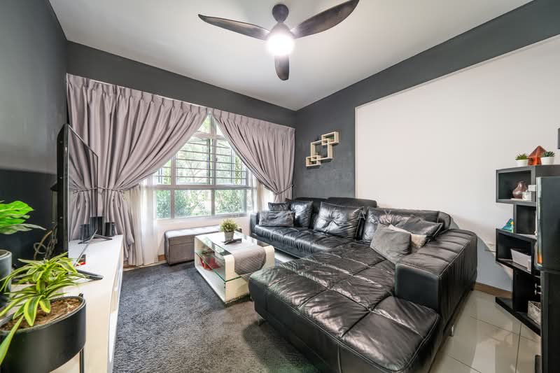 460D Bukit Batok West Avenue 9, 460D Bukit Batok West Avenue 9, 3 Bedrooms, 1,001 sqft, HDB Flat For Sale, by Joanna Tay, 500176664 - Living Room - PropertyGuru.com.sg