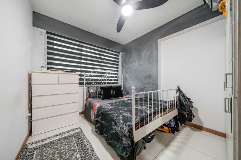 460D Bukit Batok West Avenue 9, 460D Bukit Batok West Avenue 9, 3 Bedrooms, 1,001 sqft, HDB Flat For Sale, by Joanna Tay, 500176664 - Bedroom - PropertyGuru.com.sg