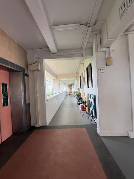 126 Ang Mo Kio Avenue 3, 126 Ang Mo Kio Avenue 3, 2 Bedrooms, 721 sqft, HDB Flat For Sale, by Jeslyn Lim 林瑞香, 500176680 - Corridor - PropertyGuru.com.sg