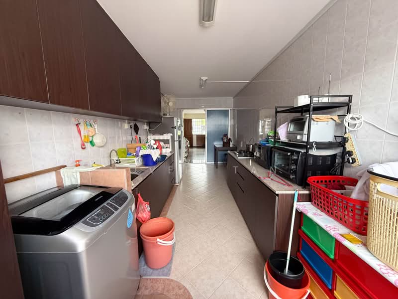 771 Yishun Avenue 3, 771 Yishun Avenue 3, Room Rental, 200 sqft, HDB Flat For Rent, by Novell Tan, 500176682 - Kitchen - PropertyGuru.com.sg