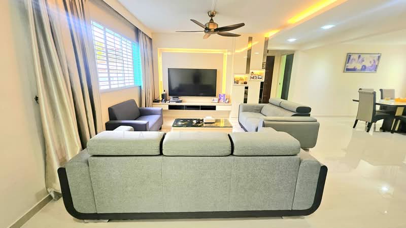 818 Woodlands Street 82, 818 Woodlands Street 82, 5 Bedrooms, 1,905 sqft, HDB Flat For Sale, by James Yeo, 500176688 - Living Room - PropertyGuru.com.sg