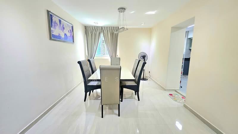 818 Woodlands Street 82, 818 Woodlands Street 82, 5 Bedrooms, 1,905 sqft, HDB Flat For Sale, by James Yeo, 500176688 - Dining Room - PropertyGuru.com.sg