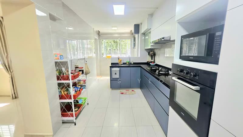 818 Woodlands Street 82, 818 Woodlands Street 82, 5 Bedrooms, 1,905 sqft, HDB Flat For Sale, by James Yeo, 500176688 - Kitchen - PropertyGuru.com.sg