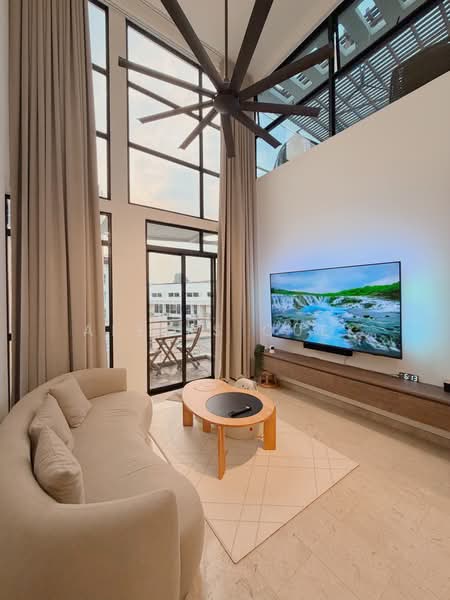 Sims Green, 7 Lorong 27A Geylang, 2 Bedrooms, 1,755 sqft, Apartment For Sale, by Alexis Quek, 500176703 - Living Room - PropertyGuru.com.sg