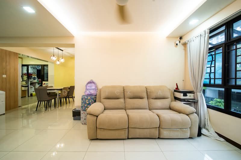 609B Tampines North Drive 1, 609B Tampines North Drive 1, 3 Bedrooms, 1,001 sqft, HDB Flat For Sale, by Derrick Tai, 500176710 - Living Room - PropertyGuru.com.sg