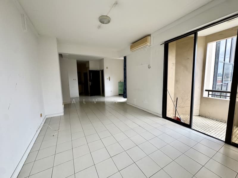 Bayshore Park, 60 Bayshore Road, 2 Bedrooms, 936 sqft, Condominium For Sale, by Alvin Tay, 500176715 - Living Room - PropertyGuru.com.sg
