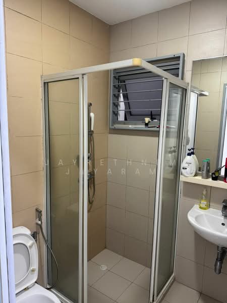 9 Boon Keng Road, 9 Boon Keng Road, 3 Bedrooms, 107 sqft, HDB Flat For Sale, by Jayrethnem Jayaram, 500176724 - Bathroom - PropertyGuru.com.sg