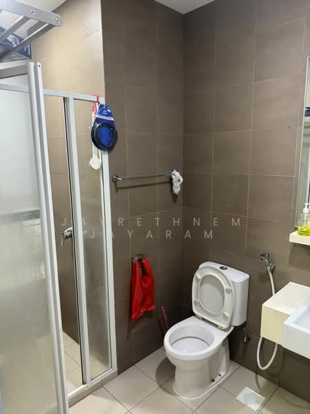 9 Boon Keng Road, 9 Boon Keng Road, 3 Bedrooms, 107 sqft, HDB Flat For Sale, by Jayrethnem Jayaram, 500176724 - Bathroom - PropertyGuru.com.sg