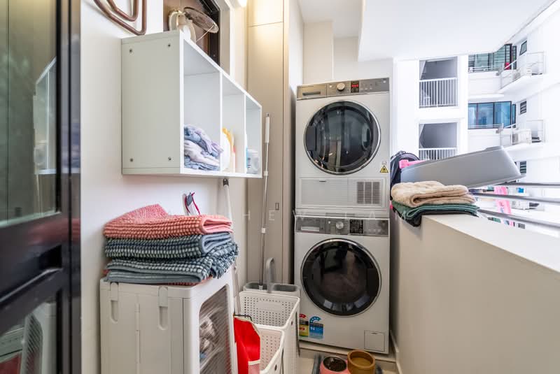 438A Sengkang West Avenue, 438A Sengkang West Avenue, 3 Bedrooms, 1,012 sqft, HDB Flat For Sale, by Matthew Lam, 500176725 - Balcony - PropertyGuru.com.sg