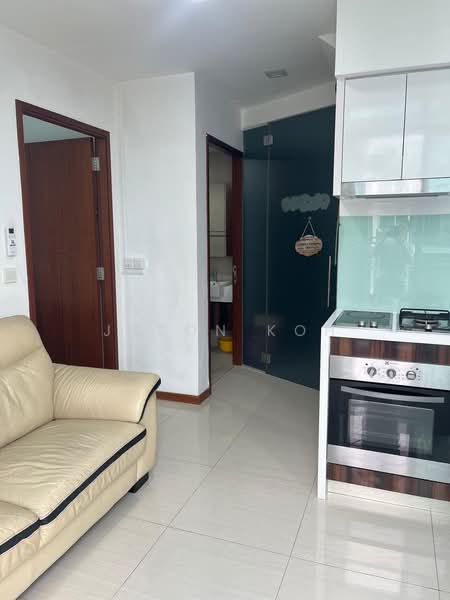 Rezi 26, 5 Lorong 26 Geylang, 2 Bedrooms, 850 sqft, Condominium For Sale, by Jason Koh, 500176730 - Living Room - PropertyGuru.com.sg