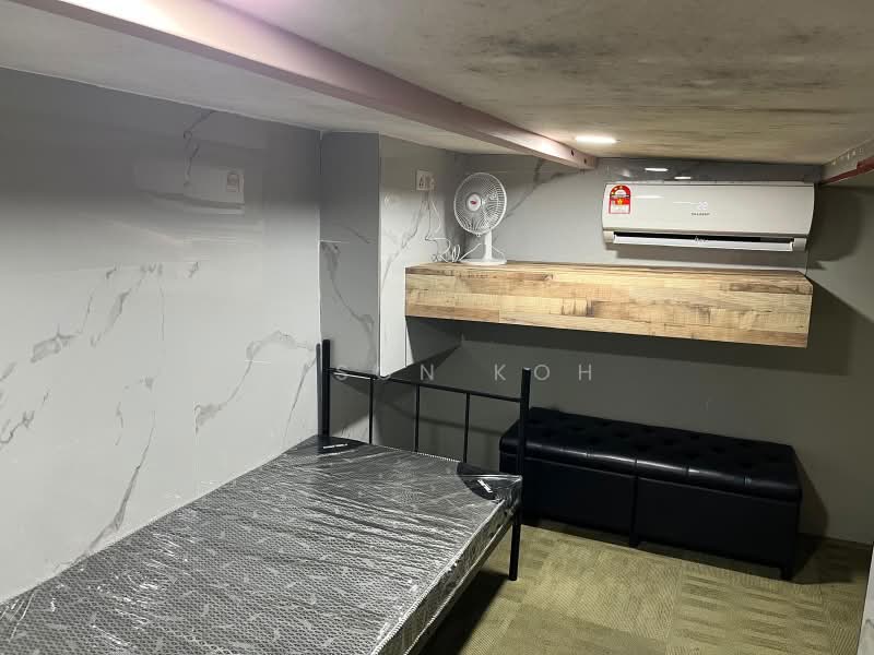 Rezi 26, 5 Lorong 26 Geylang, 2 Bedrooms, 850 sqft, Condominium For Sale, by Jason Koh, 500176730 - Bedroom - PropertyGuru.com.sg
