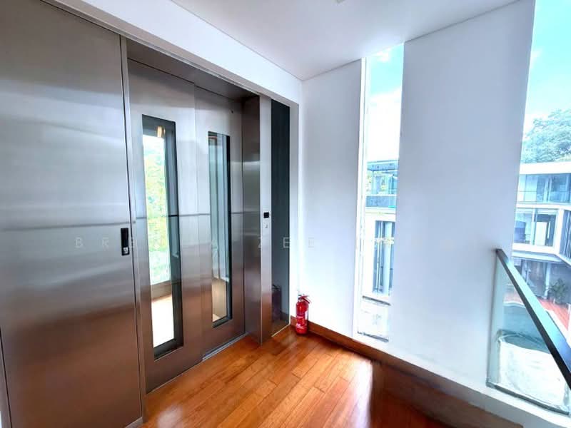 Bungalow in Bukit Timah vicinity ✧ Near Schools & the City, Victoria Park, Bin Tong Park, Rebecca Road, 6 Bedrooms, 9,550 sqft, Bungalow House For Rent, by Brenda Zee (徐黎倫), 500176734 - Home Lift - PropertyGuru.com.sg