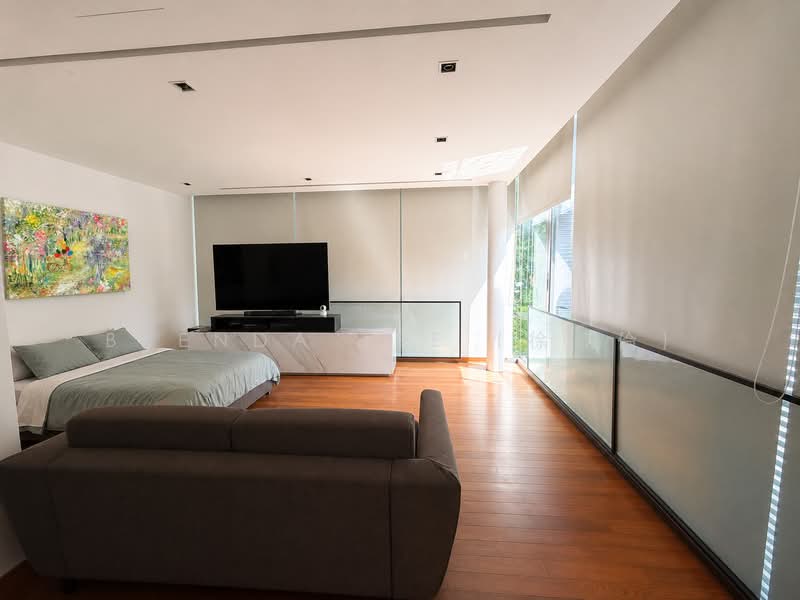 Bungalow in Bukit Timah vicinity ✧ Near Schools & the City, Victoria Park, Bin Tong Park, Rebecca Road, 6 Bedrooms, 9,550 sqft, Bungalow House For Rent, by Brenda Zee (徐黎倫), 500176734 - Bedroom - PropertyGuru.com.sg