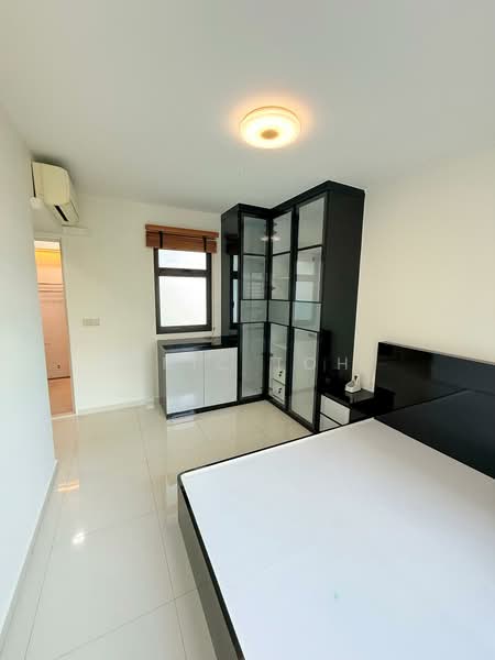 2A Sri Geylang Serai, 2A Geylang Serai, 3 Bedrooms, 1,022 sqft, HDB Flat For Rent, by Eric Toh, 500176737 - Master Bedroom - PropertyGuru.com.sg