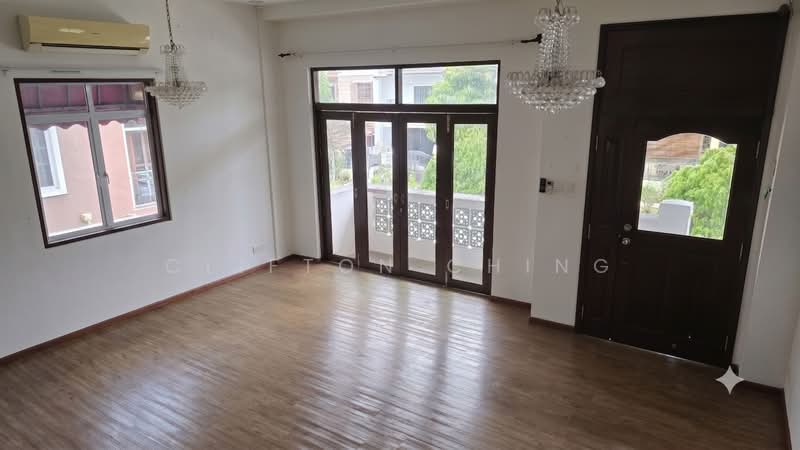Loyang Villas, Loyang Rise, 5 Bedrooms, 3,195 sqft, Corner Terrace For Rent, by Clifton Ching, 500176741 - Living Room - PropertyGuru.com.sg