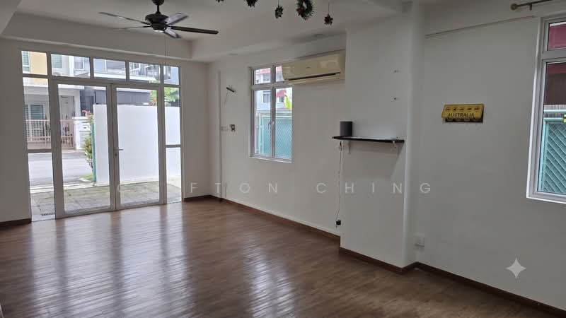 Loyang Villas, Loyang Rise, 5 Bedrooms, 3,195 sqft, Corner Terrace For Rent, by Clifton Ching, 500176741 - Living Room - PropertyGuru.com.sg