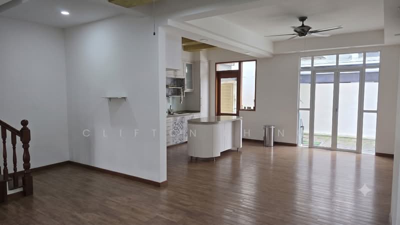 Loyang Villas, Loyang Rise, 5 Bedrooms, 3,195 sqft, Corner Terrace For Rent, by Clifton Ching, 500176741 - Living Room - PropertyGuru.com.sg