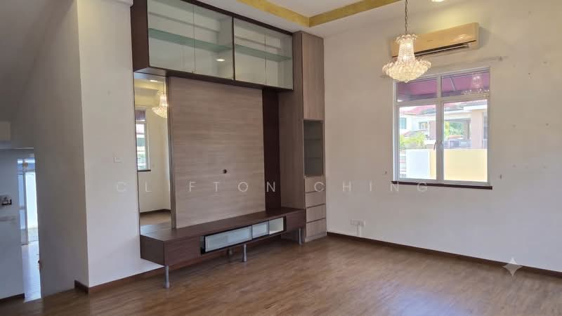 Loyang Villas, Loyang Rise, 5 Bedrooms, 3,195 sqft, Corner Terrace For Rent, by Clifton Ching, 500176741 - Living Room - PropertyGuru.com.sg