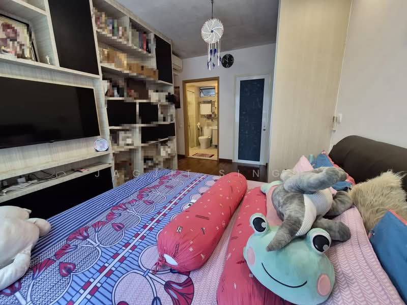 The Tampines Trilliant, 21 Tampines Central 7, 3 Bedrooms, 1,378 sqft, Executive Condominium For Rent, by JAGJIT SINGH, 500176743 - Bedroom - PropertyGuru.com.sg