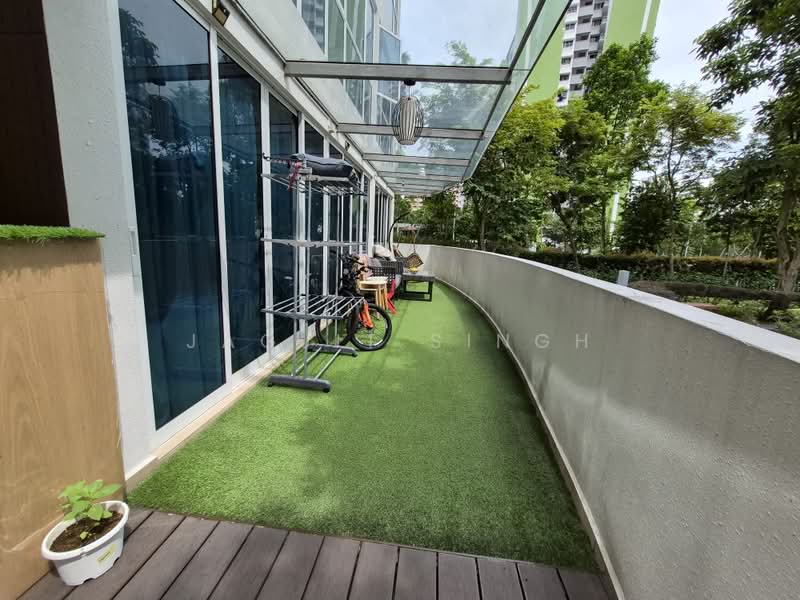 The Tampines Trilliant, 21 Tampines Central 7, 3 Bedrooms, 1,378 sqft, Executive Condominium For Rent, by JAGJIT SINGH, 500176743 - Balcony - PropertyGuru.com.sg
