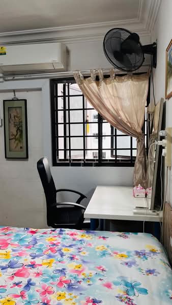 212 Ang Mo Kio Avenue 3, 212 Ang Mo Kio Avenue 3, 2 Bedrooms, 721 sqft, HDB Flat For Rent, by Bennett Lee, 500176744 - Bedroom - PropertyGuru.com.sg