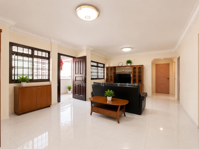 640 Jurong West Street 61, 640 Jurong West Street 61, 3 Bedrooms, 1,076 sqft, HDB Flat For Sale, by Darren Kek, 500176752 - Living Room - PropertyGuru.com.sg
