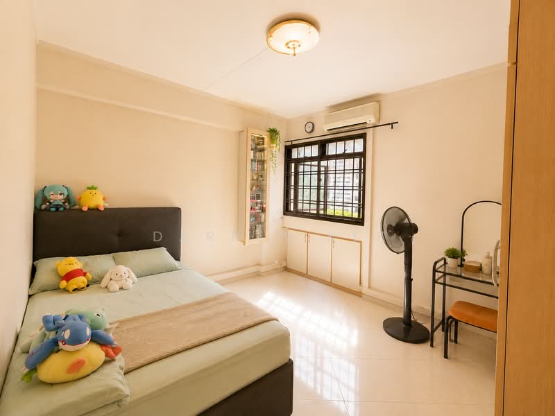 640 Jurong West Street 61, 640 Jurong West Street 61, 3 Bedrooms, 1,076 sqft, HDB Flat For Sale, by Darren Kek, 500176752 - Common Bedroom 1 - PropertyGuru.com.sg