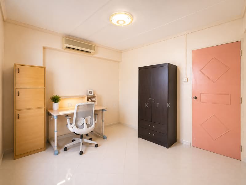640 Jurong West Street 61, 640 Jurong West Street 61, 3 Bedrooms, 1,076 sqft, HDB Flat For Sale, by Darren Kek, 500176752 - Common Bedroom 2 - PropertyGuru.com.sg