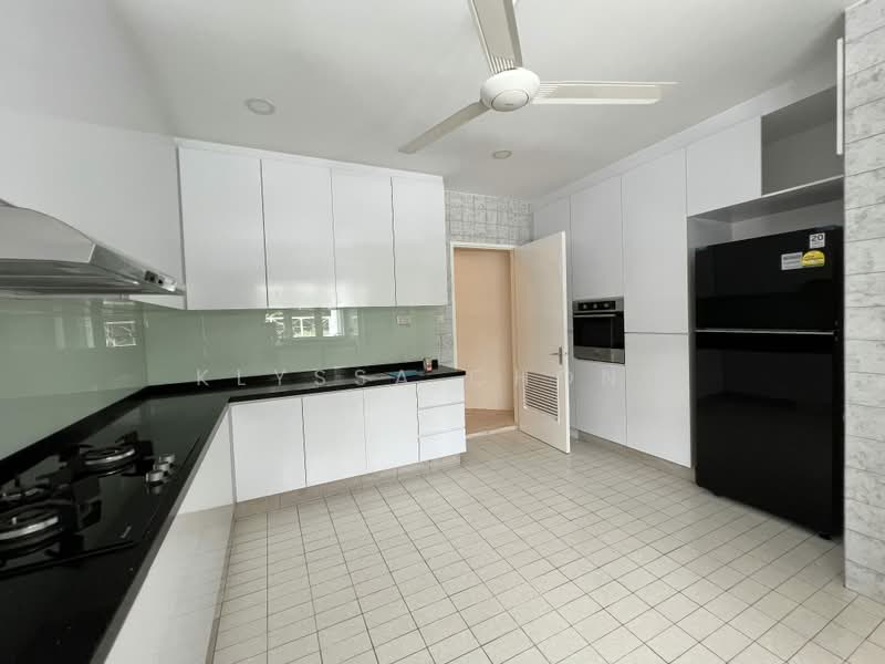 Leonie Towers, 28 Leonie Hill, 4 Bedrooms, 3,251 sqft, Apartment For Rent, by Klyssa Chong, 500176761 - Kitchen - PropertyGuru.com.sg