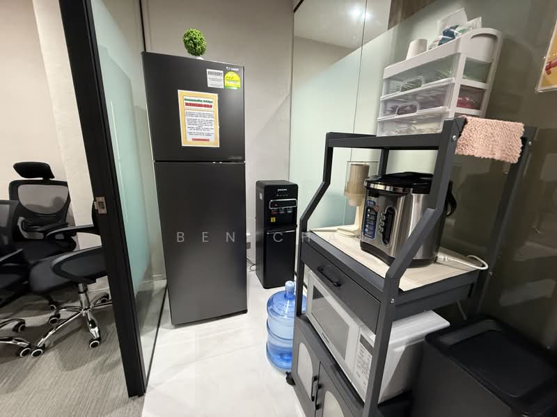 International Plaza, 10 Anson Road, 160 sqft, Office For Rent, by Ben Chan, 500176767 - Pantry - CommercialGuru.com.sg