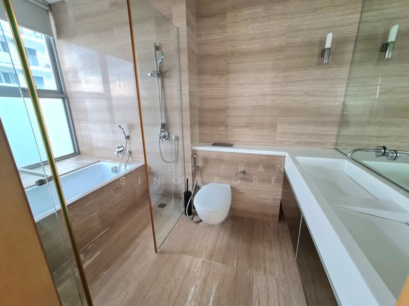Newton Imperial, 24 Newton Road, 3 Bedrooms, 1,711 sqft, Apartment For Sale, by NICOLE LEE, 500176768 - Bathroom - PropertyGuru.com.sg