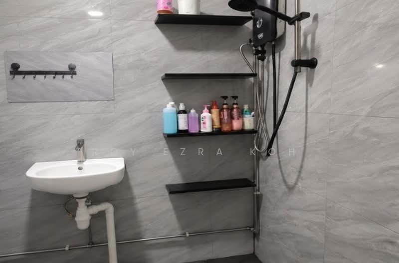 Woodsville Mansions, 12 Woodsville Close, Room Rental, 100 sqft, Apartment For Rent, by Roy Ezra Koh, 500176773 - Bathroom - PropertyGuru.com.sg