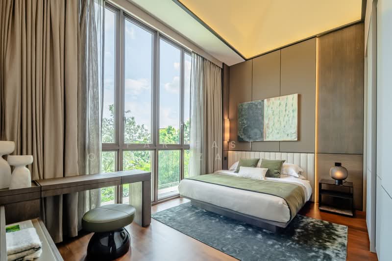 Parksuites, 18 Holland Grove Road, 4 Bedrooms, 3,068 sqft, Condominium For Sale, by Far East Organization, 500176776 - Bedroom - PropertyGuru.com.sg