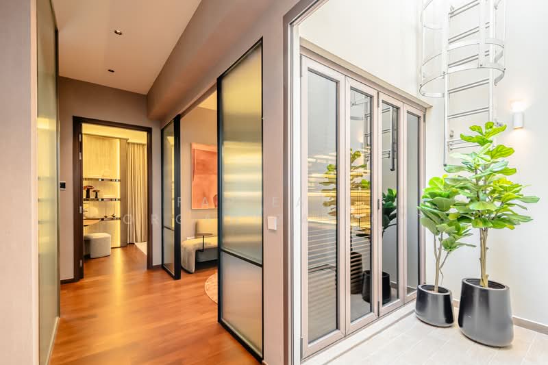 Parksuites, 18 Holland Grove Road, 4 Bedrooms, 3,068 sqft, Condominium For Sale, by Far East Organization, 500176776 - Interior - PropertyGuru.com.sg