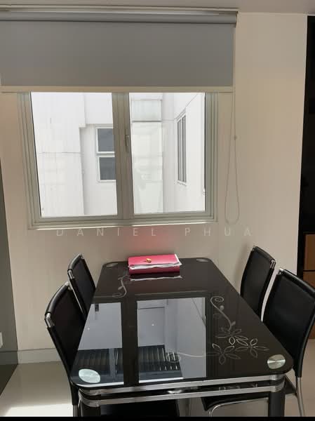 Visioncrest, 33 Oxley Rise, 1 Bedroom, 704 sqft, Condominium For Rent, by Daniel Phua, 500176782 - Dining Room - PropertyGuru.com.sg