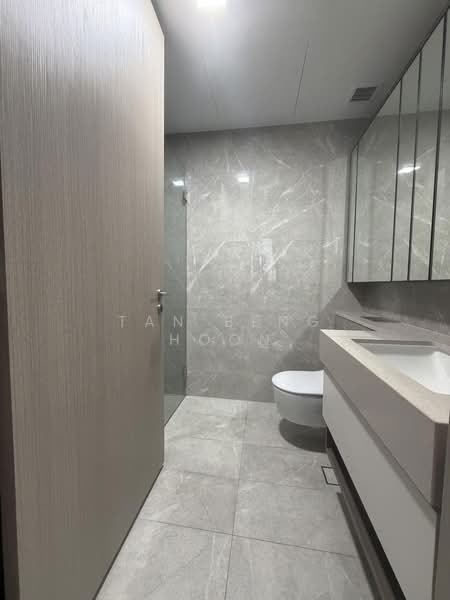 Dairy Farm Residences, 6 Dairy Farm Lane, 2 Bedrooms, 710 sqft, Condominium For Rent, by Tan Beng Hoon, 500176785 - Common Bathroom - PropertyGuru.com.sg
