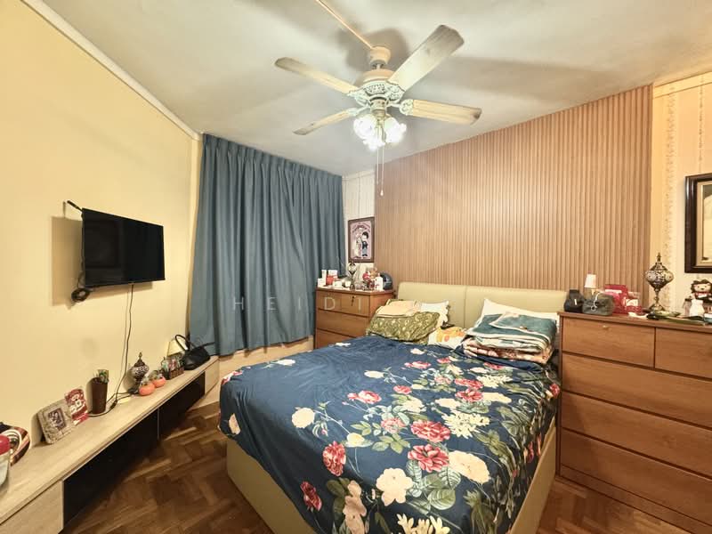 227B Compassvale Drive, 227B Compassvale Drive, 3 Bedrooms, 1,238 sqft, HDB Flat For Sale, by Heidi Ho, 500176810 - Master Bedroom - PropertyGuru.com.sg