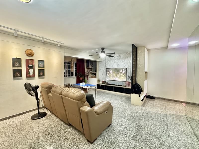 227B Compassvale Drive, 227B Compassvale Drive, 3 Bedrooms, 1,238 sqft, HDB Flat For Sale, by Heidi Ho, 500176810 - Living Room - PropertyGuru.com.sg