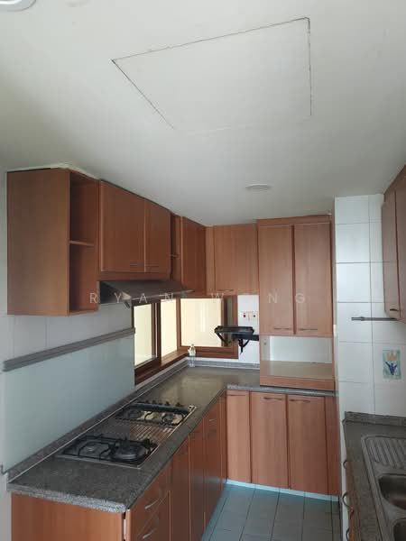 La Maison, 10 Moulmein Rise, 3 Bedrooms, 1,270 sqft, Condominium For Rent, by Ryan Wong, 500176812 - Kitchen - PropertyGuru.com.sg