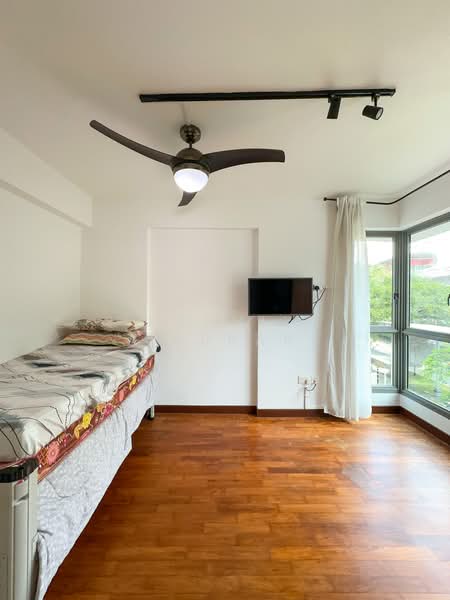 679A Punggol Drive, 679A Punggol Drive, 3 Bedrooms, 1,001 sqft, HDB Flat For Sale, by Fadhil Jabbar, 500176813 - Bedroom - PropertyGuru.com.sg