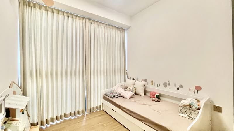 1 km to rosyth, , 3 Bedrooms, 1,076 sqft, Condominium For Sale, by Kevin Tang, 500176824 - Bedroom - PropertyGuru.com.sg