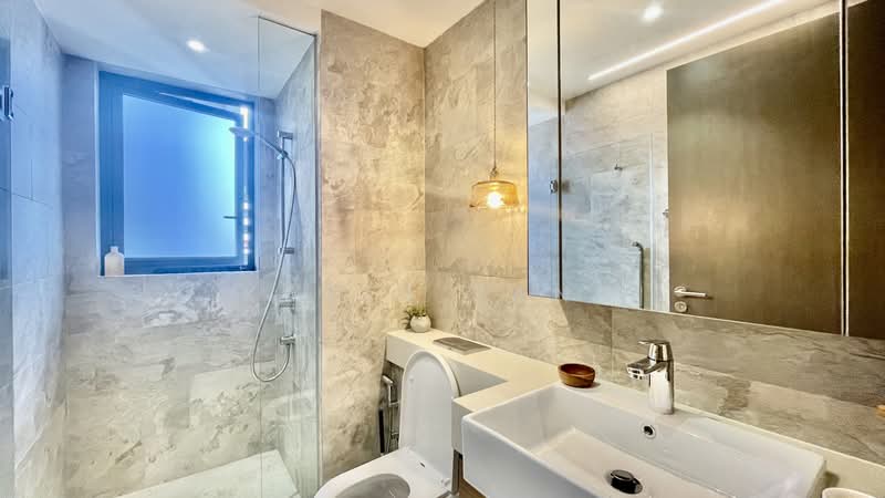 1 km to rosyth, , 3 Bedrooms, 1,076 sqft, Condominium For Sale, by Kevin Tang, 500176824 - Bathroom - PropertyGuru.com.sg