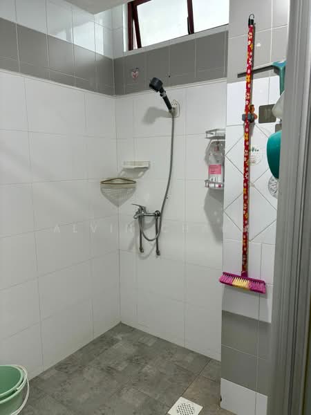 6x Still Road, Still Road, Room Rental, 300 sqft, Semi-Detached House For Rent, by Alvin Charm, 500176827 - Master Bathroom - PropertyGuru.com.sg