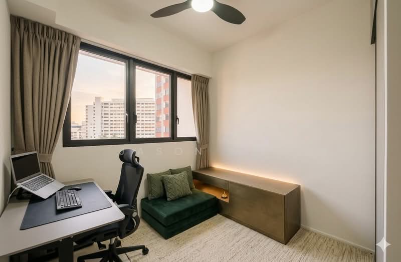 Riverfront Residences, 43 Hougang Avenue 7, 2 Bedrooms, 614 sqft, Condominium For Sale, by Jason Lim, 500176831 - Common bedroom - PropertyGuru.com.sg