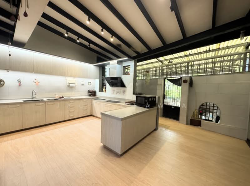 THE GREENWAY TERRACE @Siglap, , 2 Bedrooms, 1,800 sqft, Terraced House For Sale, by Jyoti Chawla, 500176839 - Kitchen - PropertyGuru.com.sg