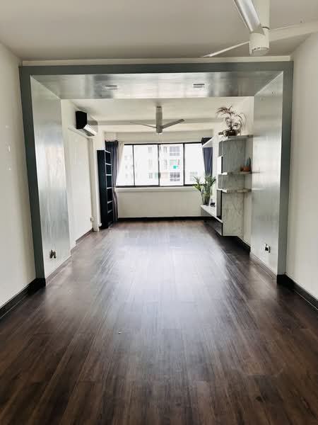Orchid Park Condominium, 81 Yishun Street 81, 2 Bedrooms, 958 sqft, Condominium For Sale, by Lina ., 500176847 - Living Room - PropertyGuru.com.sg