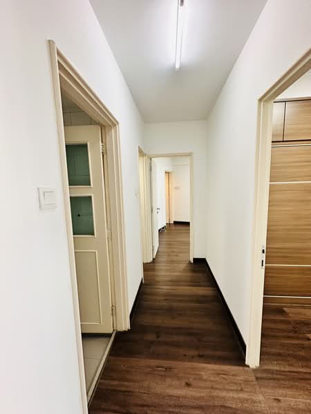 Orchid Park Condominium, 81 Yishun Street 81, 2 Bedrooms, 958 sqft, Condominium For Sale, by Lina ., 500176847 - Corridor - PropertyGuru.com.sg