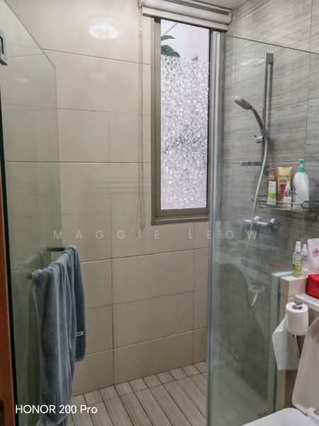 Terrasse, 33 Terrasse Lane, 3 Bedrooms, 1,227 sqft, Condominium For Sale, by Maggie Leow, 500176849 - Bathroom - PropertyGuru.com.sg
